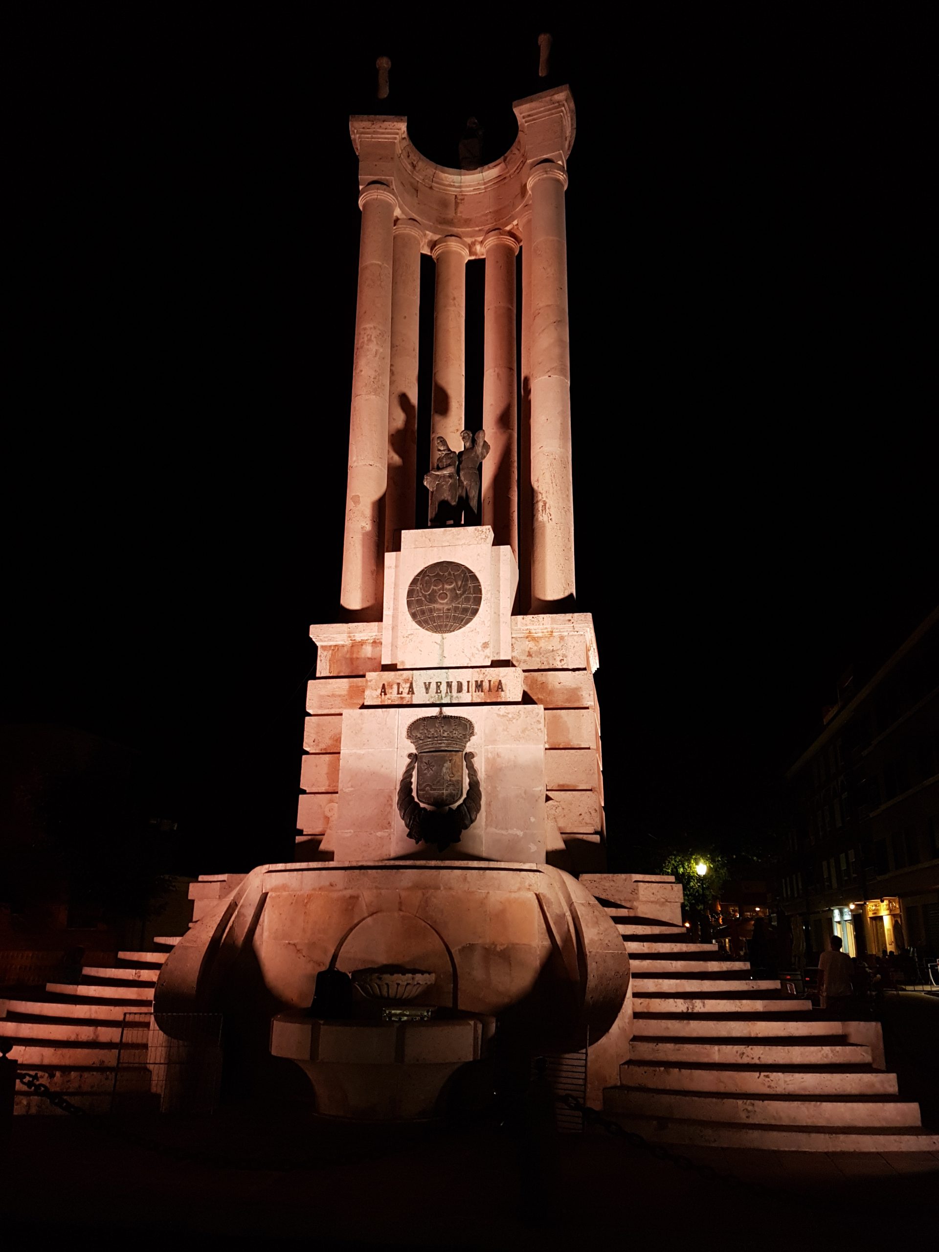 02 Monumento de la Vendemia