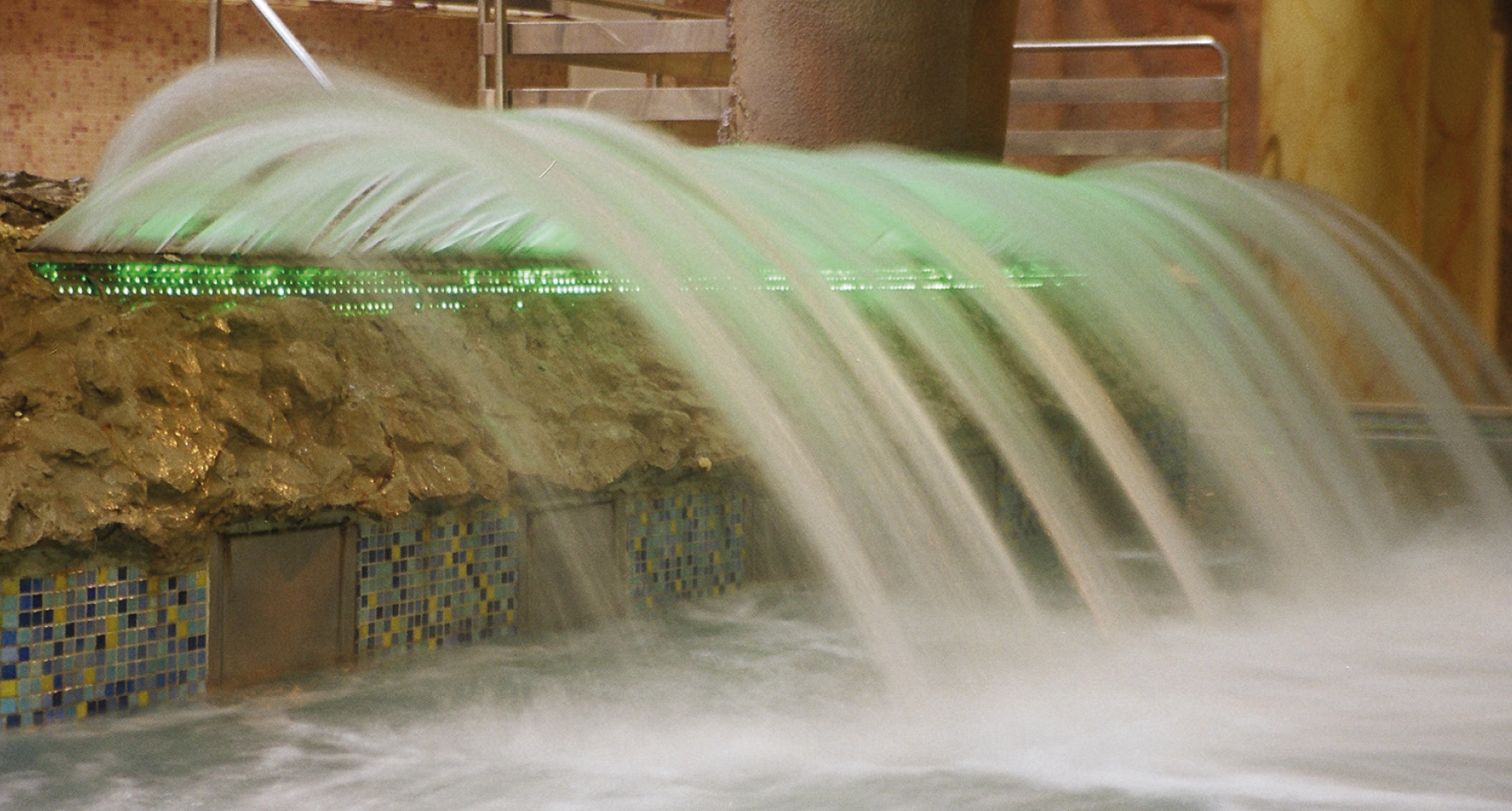 Cascada Oasis Nova Fall