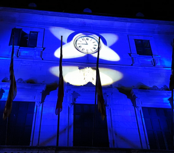 iluminación fachada Ayuntamiento santany